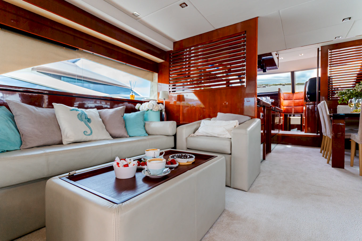 Fairline Squadron 68 (Аврора) image- 14